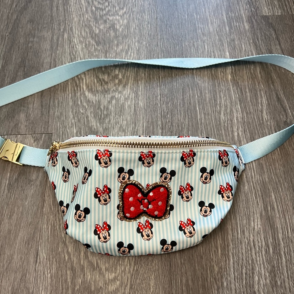 Stoney Clover Lane Dynamic Duo Fanny with bow patch